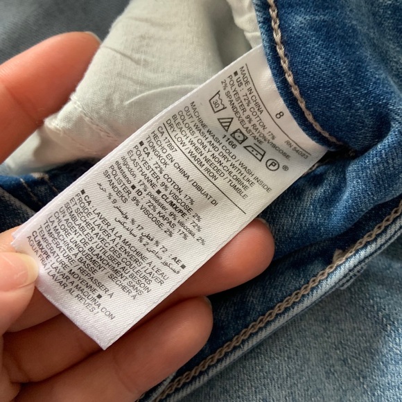 Old navy rockstar jeans with embroidered flowers - Picture 5 of 6